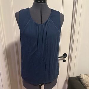 Blue Banana Republic sleeveless blouse with open back.

Size: L